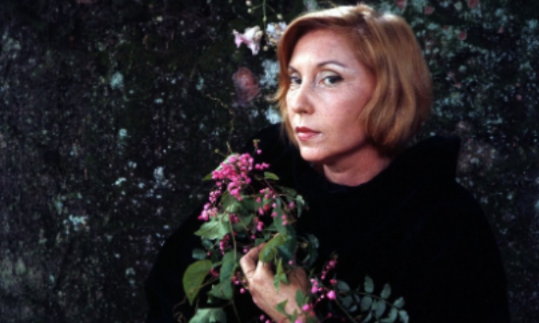 H 75 anos Clarice Lispector chegava  Belm